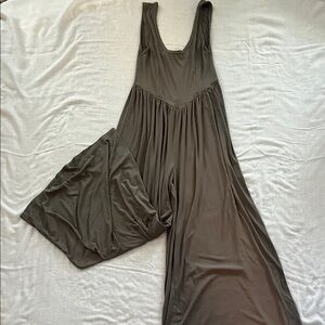 Sleeveless Olive Wide-Leg Jumpsuit